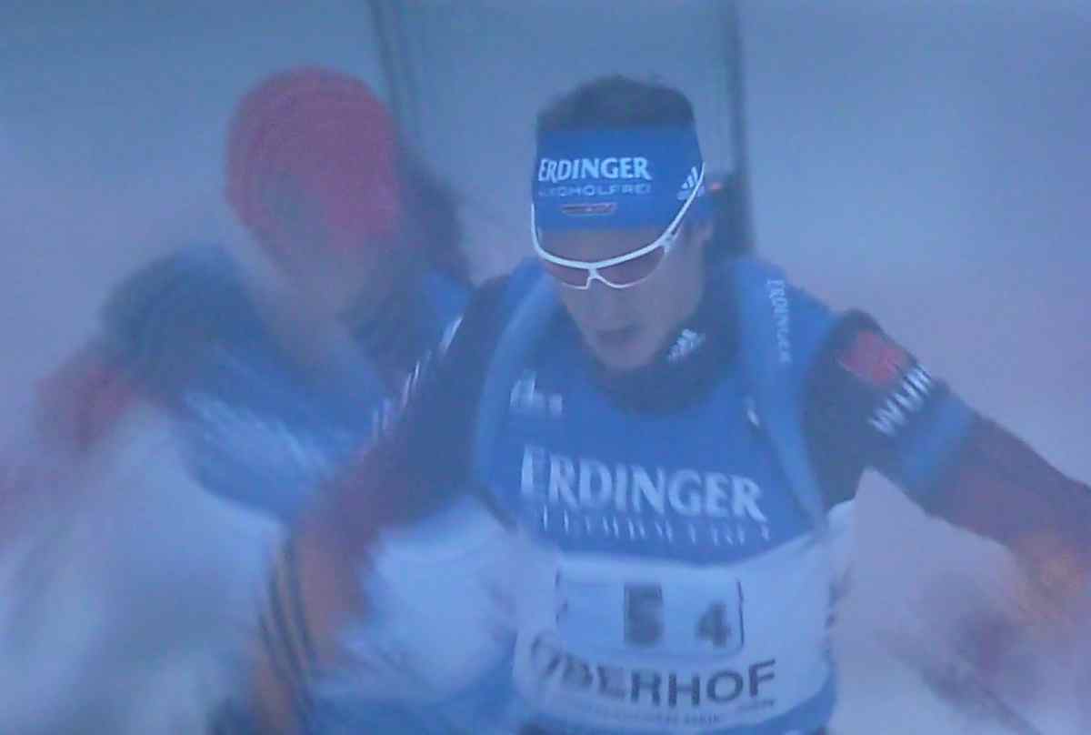 Simon Schempp im Nebelwettkampf; Bildquelle: ARD/ZDF
