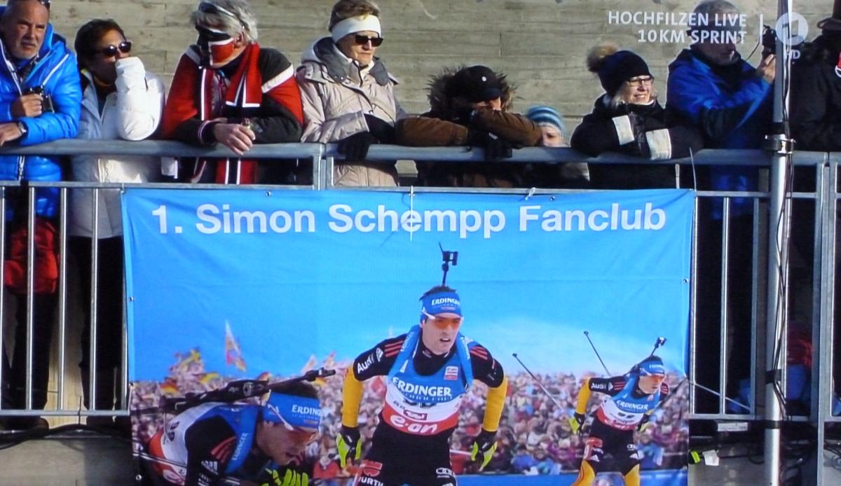 Der Fanclub unterstützt Simon bei seinem Siegeslauf; Bildquelle: ARD/ZDF